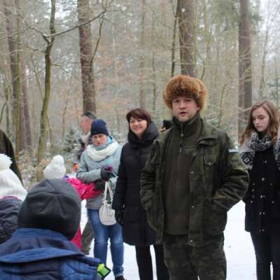 Dzieci i młodzież zadbali o leśne zwierzęta