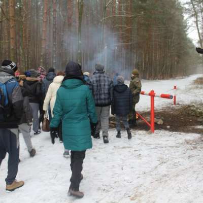 Dzieci i młodzież zadbali o leśne zwierzęta