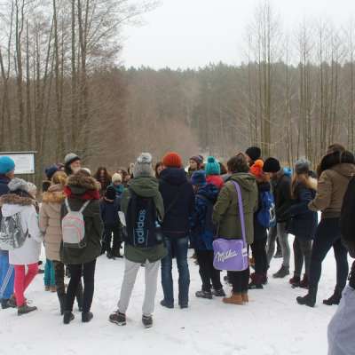Dzieci i młodzież zadbali o leśne zwierzęta