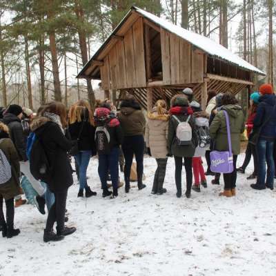 Dzieci i młodzież zadbali o leśne zwierzęta