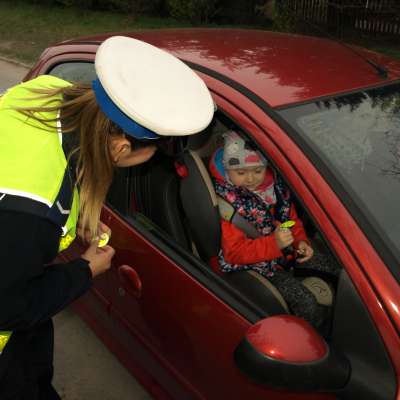 Mali podróżnicy w fotelikach – działania sulęcińskiej drogówki