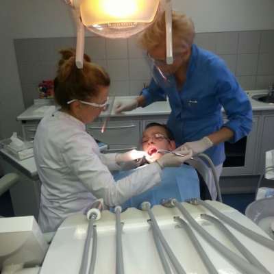 Młodzież z SOSW w Słubicach z wizytą u dentysty